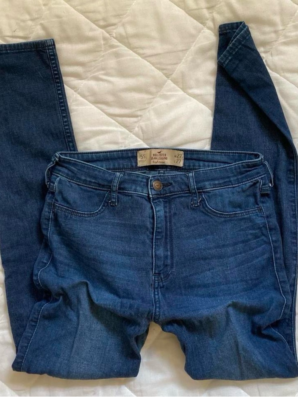 Hollister skinny jean size 27